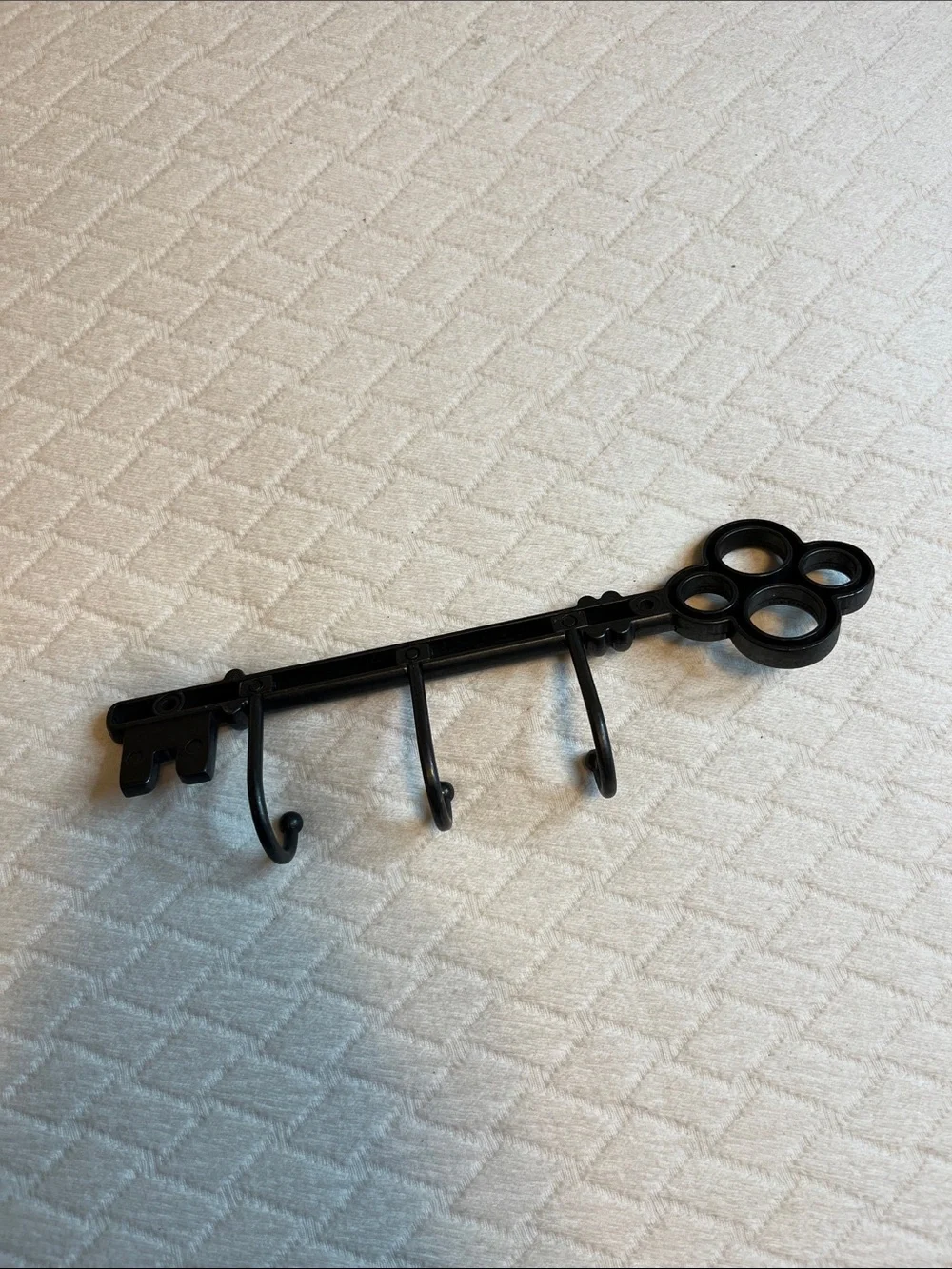 Antique key shaped metal Key Hook Rack - 3 Hook Wall Organizer